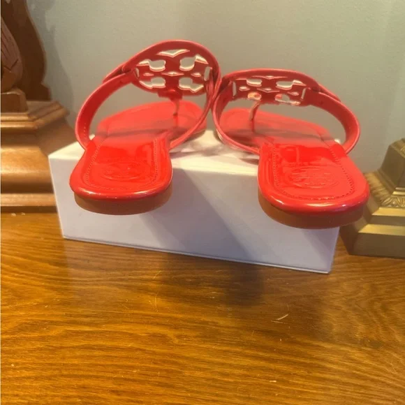 Tory Burch Red Patent Leather Miller Sandals with Colorful Logo Size 7 - Picture 7 of 9